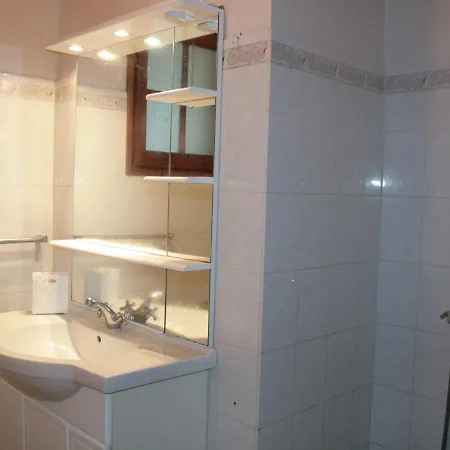 Дом отдыха Maison Avec Jardin Proche Et Foret - - Fr-1-22-217 *