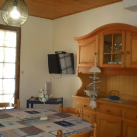 Maison Avec Jardin Proche Et Forêt - - Fr-1-22-217