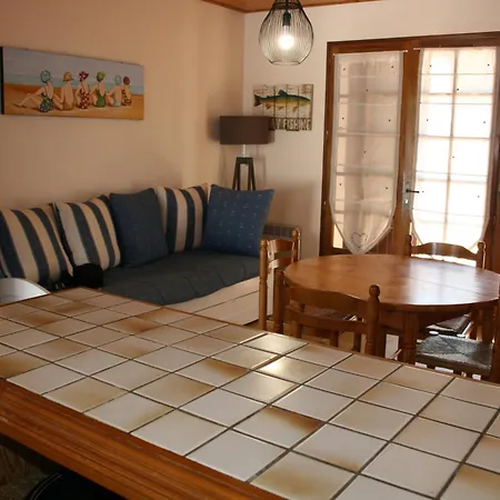 Maison Avec Jardin Proche Et Foret - - Fr-1-22-217